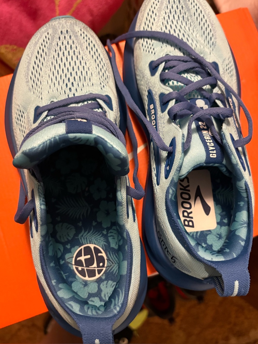 Disney x Brooks Women's Running Shoes - Light Blue with Navy Accents